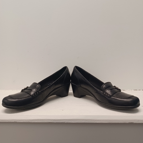 Clarks  Women's Size 8 - Picture 3 of 11